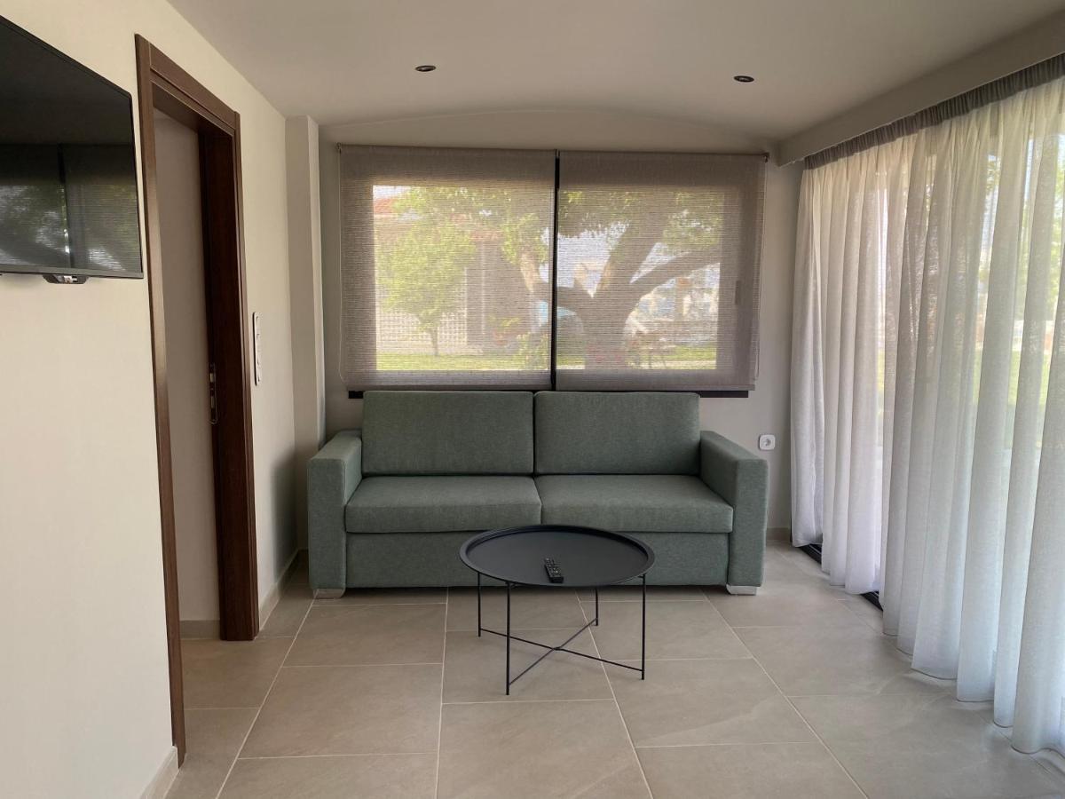 Zinozis Beach Apartments Vourvourou Bagian luar foto