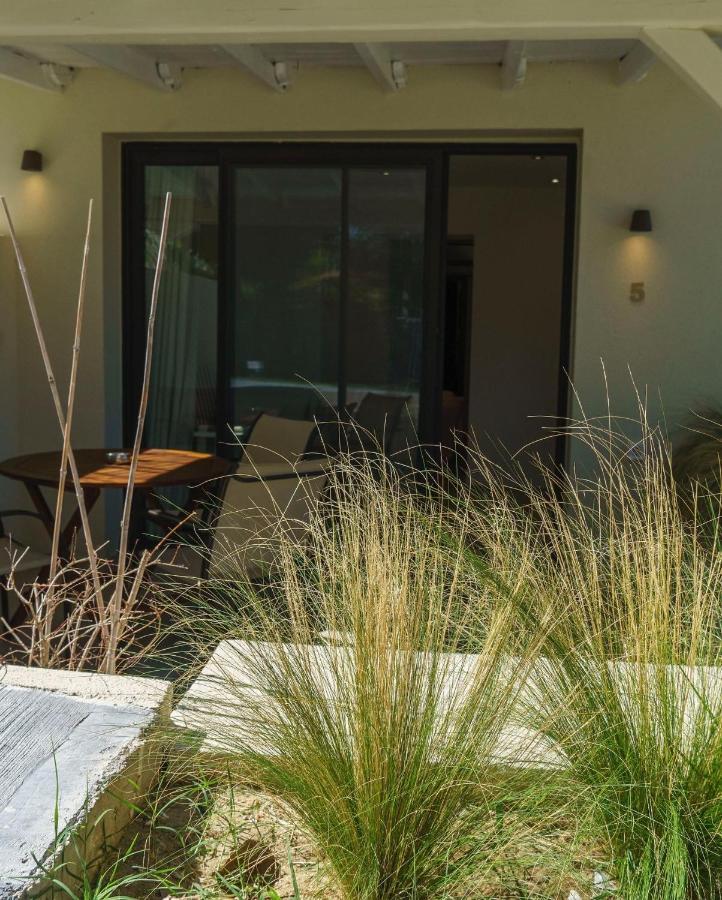 Zinozis Beach Apartments Vourvourou Bagian luar foto