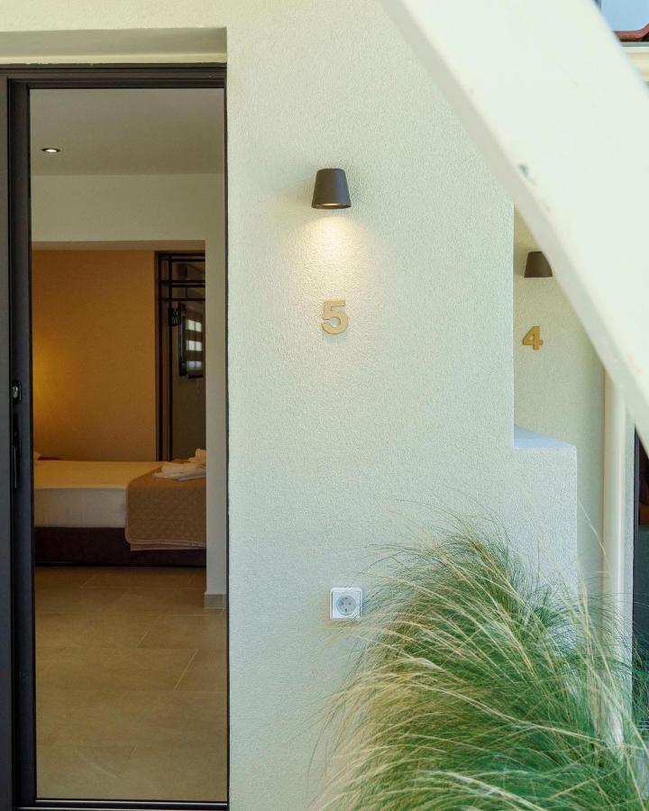 Zinozis Beach Apartments Vourvourou Bagian luar foto